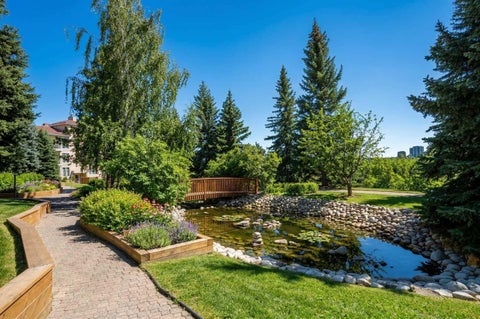 Photo of 505 Canyon Meadows Drive SW #602, Calgary, AB T2W 5V9 (MLS # A2311519)