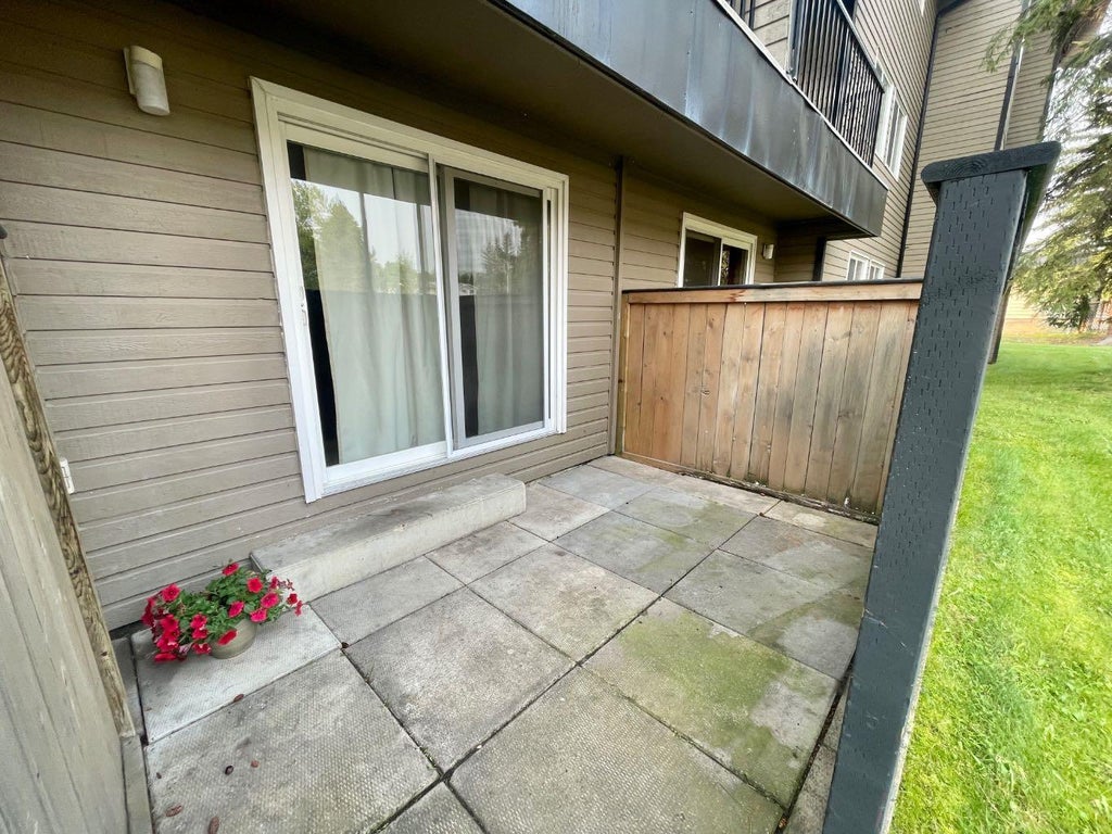 Photo of 5611 9 Avenue Ave #110B, Edson, AB T7E 1R5 (MLS # A2341113)
