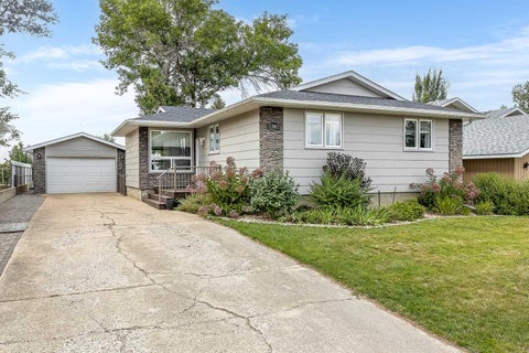 Photo of 78 Seven Persons Crescent SW, Medicine Hat, AB T1B 2A6 (MLS # A2348232)