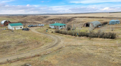 Photo of 292017 Range Road 251, Rural Kneehill County, AB T0M 0A0 (MLS # A2355199)