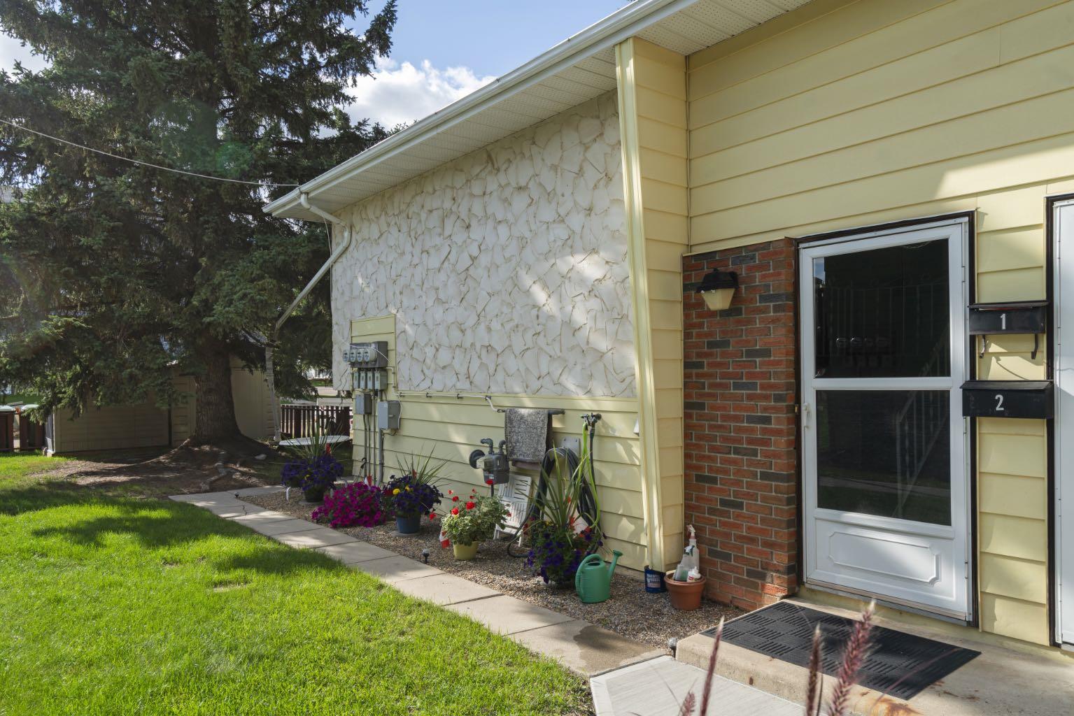 4118 60 Street 2