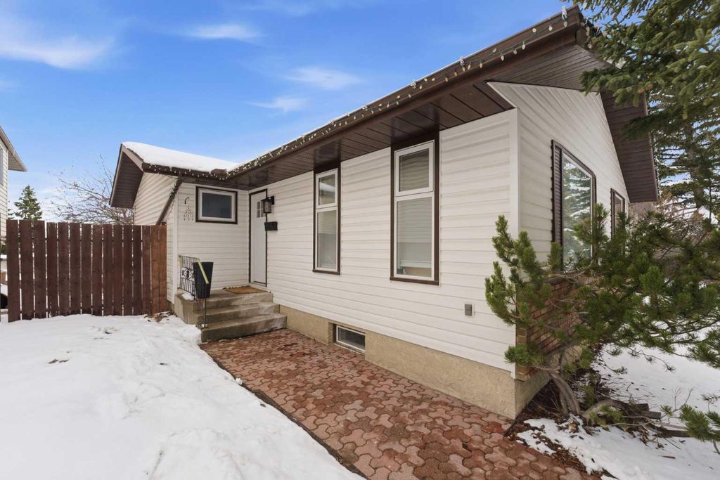 Photo of 8119 Ranchview Drive NW, Calgary, AB T3G 1G6 (MLS # A2298459)