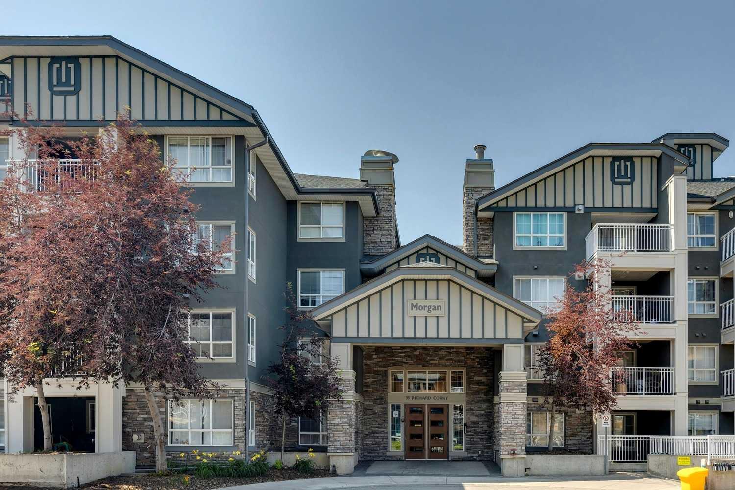 35 Richard Court SW 438