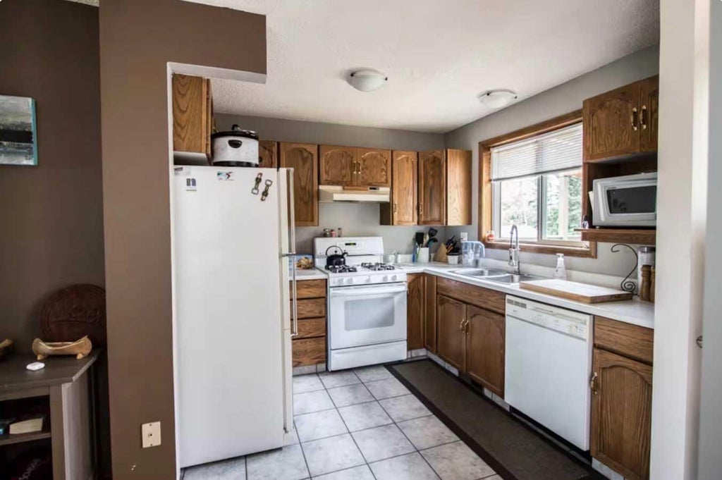 Photo of 5013 Blue Diamond Gr Crescent, Brule, AB T0E 0C0 (MLS # A2326662)