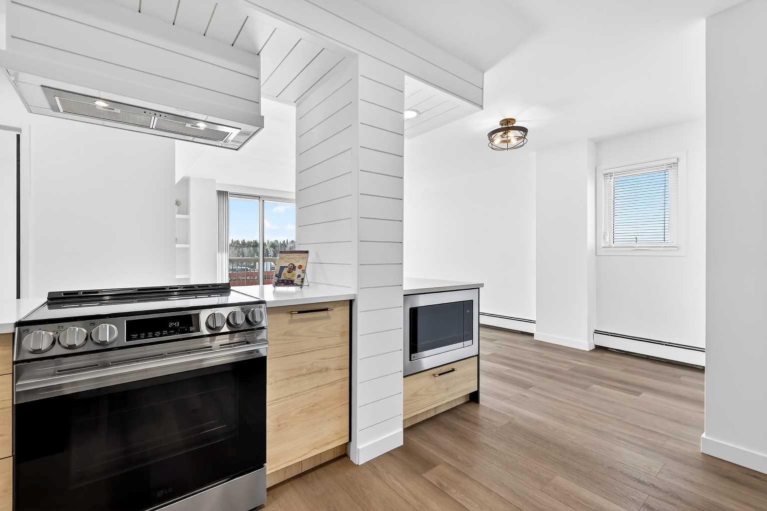 1107 15 Avenue SW 903