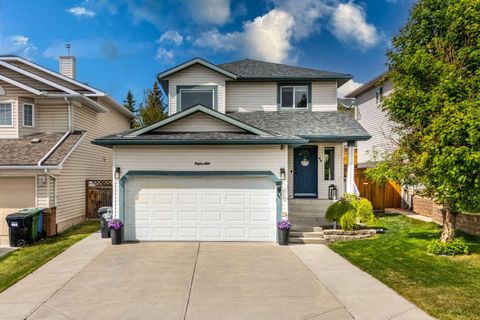 Photo of 44 Tuscarora Place NW, Calgary, AB T3L 2G1 (MLS # A2315539)