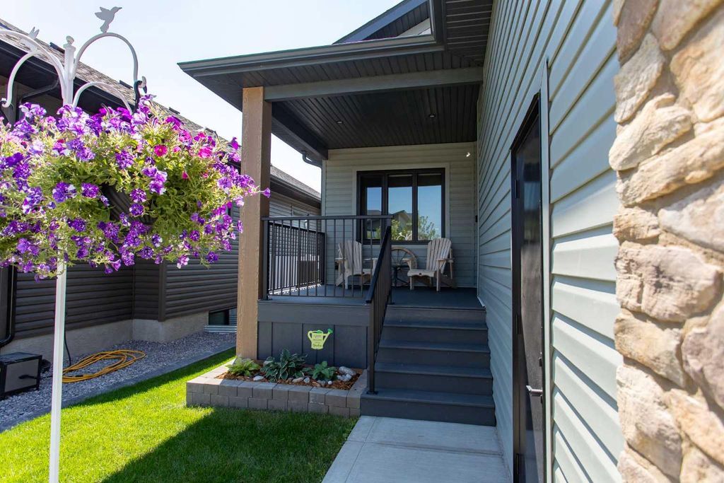 Photo of 12 Emmett Crescent, Red Deer, AB T4P 3G8 (MLS # A2310285)