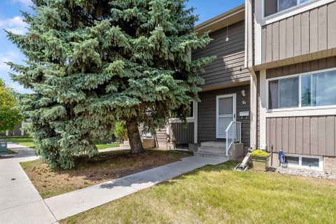 Photo of 14736 Deerfield Drive SE #14, Calgary, AB T1J 5Y1 (MLS # A2331200)