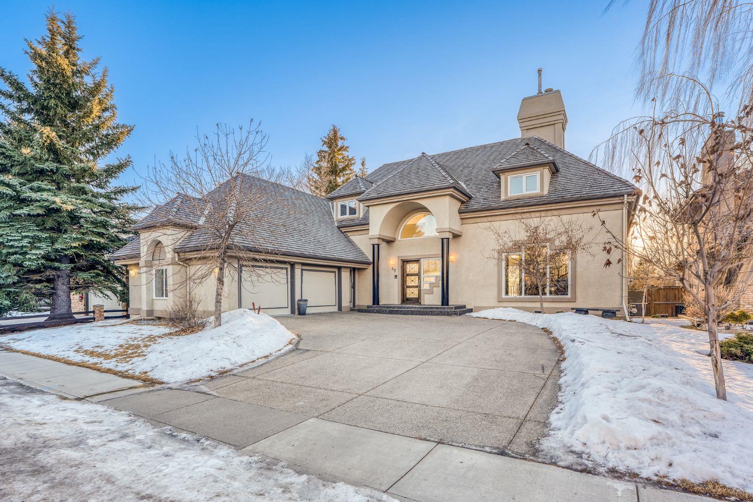 42 Woodhaven Crescent SW