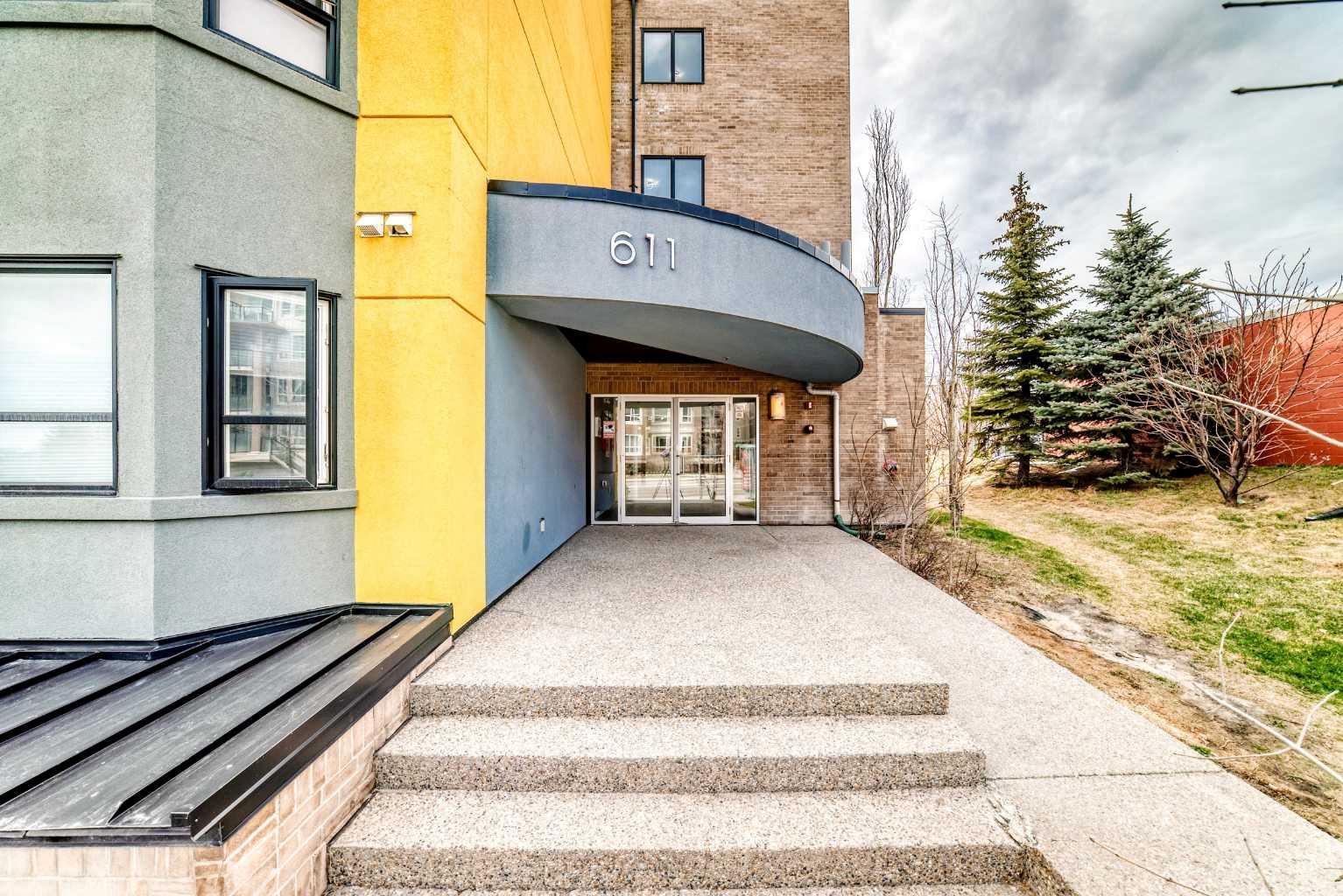 611 Edmonton Trail NE 210
