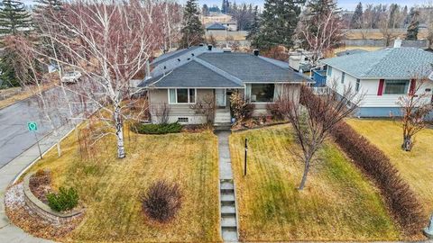 Photo of 3204 24A Street SW, Calgary, AB T3C 1W7 (MLS # A2297003)