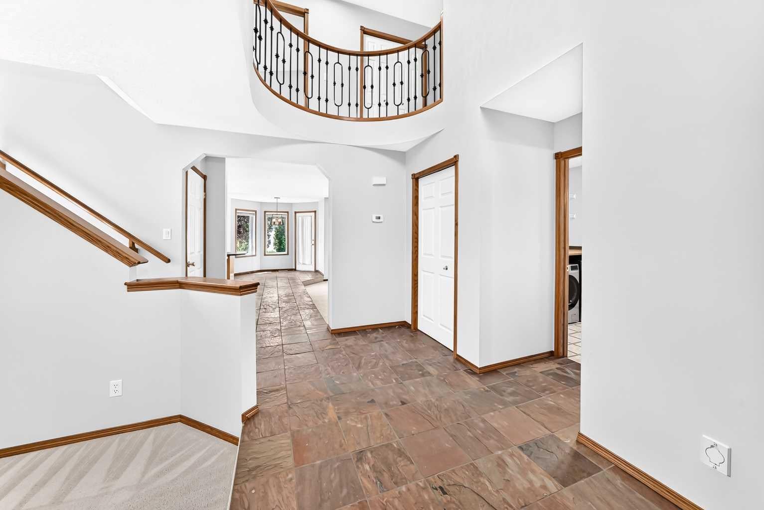 801 Panorama Hills Drive NW
