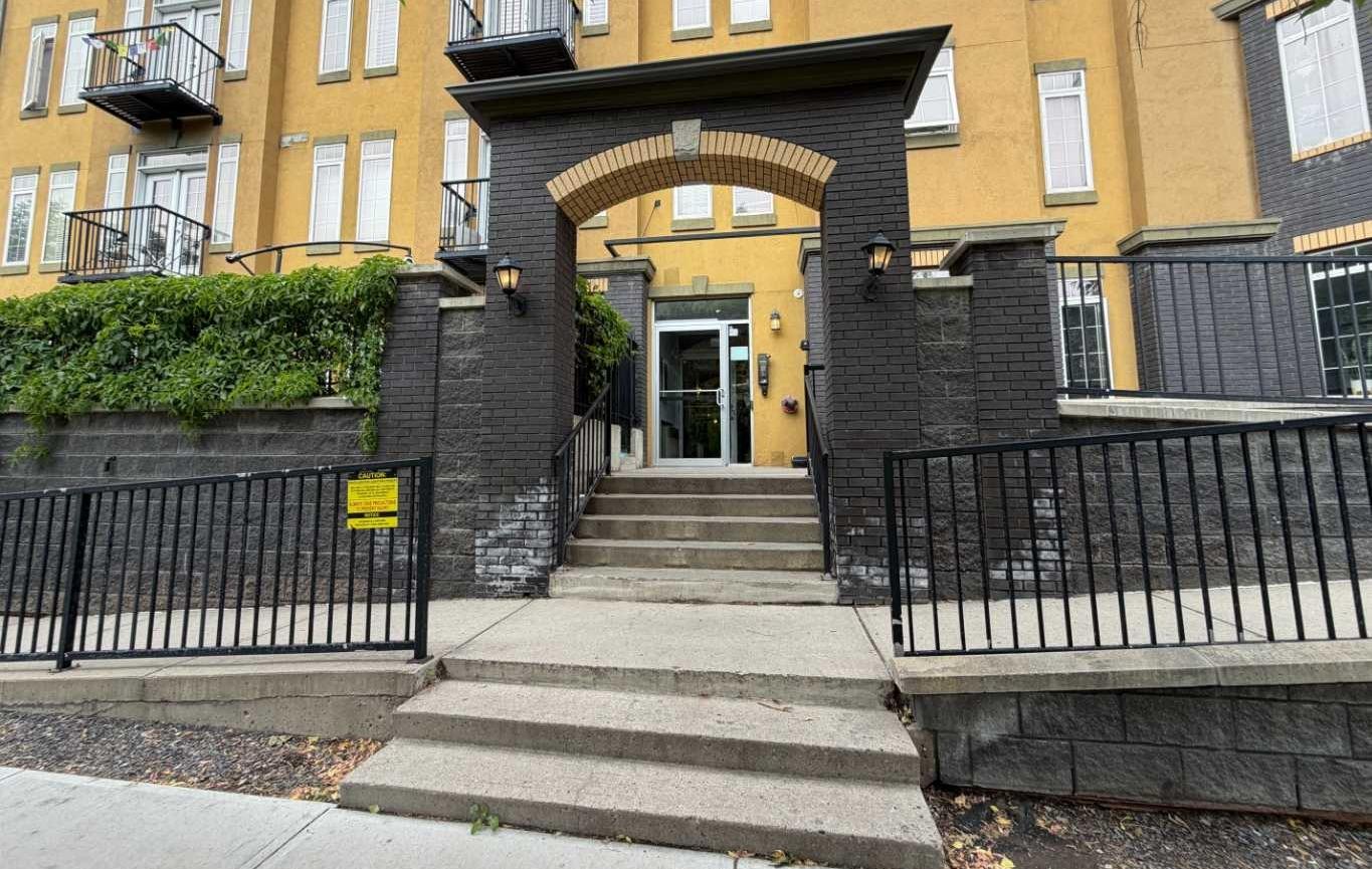 1000 15 Avenue SW 201
