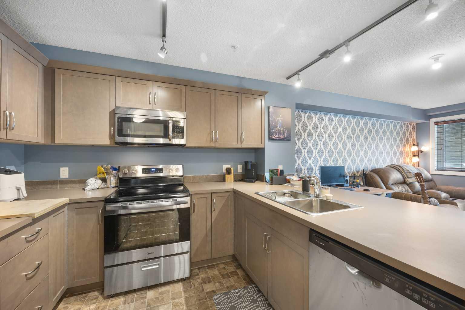 402 Kincora Glen Road NW 3110
