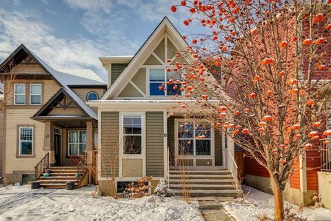 15 New Brighton Common SE Calgary AB T2Z 0T9
