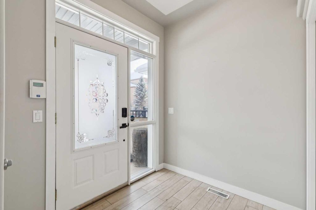 Photo of 39 Sierra Morena Landing SW, Calgary, AB T3H 4K3 (MLS # A2295738)
