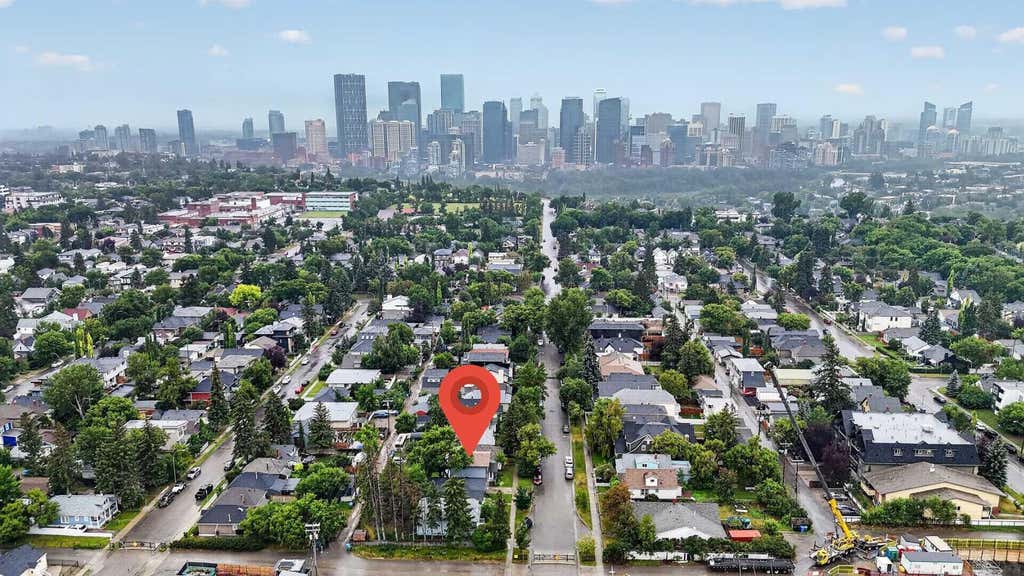 Photo of 1608 3 Street NW, Calgary, AB T2M 2X8 (MLS # A2337059)