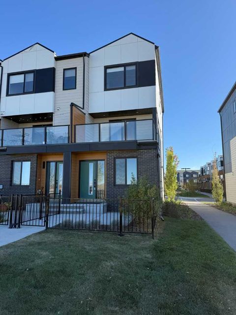 8535 19 Avenue SE 412 Calgary AB T2A 7W8