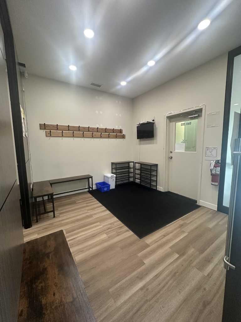 Photo of 25 Beju Industrial Drive #203, Sylvan Lake, AB T4S 0B6 (MLS # A2331431)