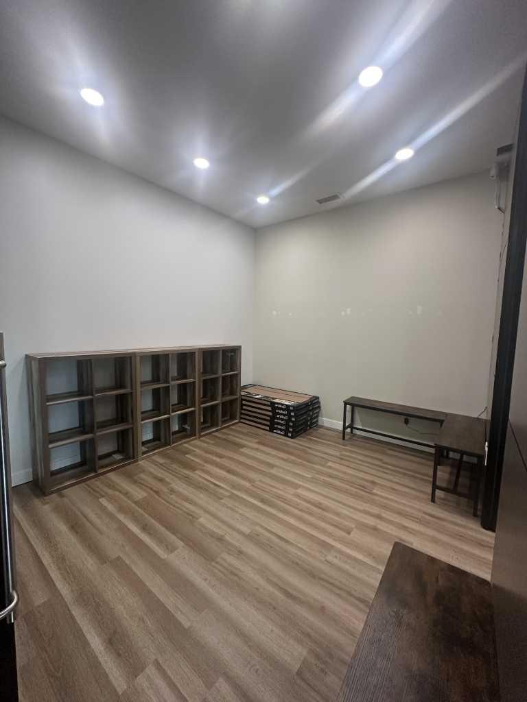 25 Beju Industrial Drive 203