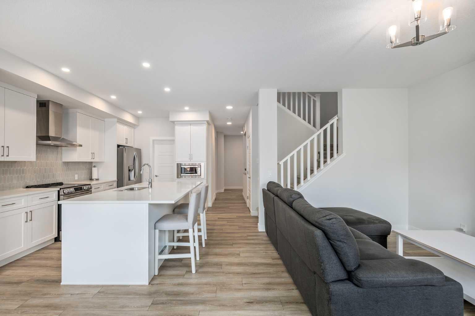 201 Creekstone Path SW