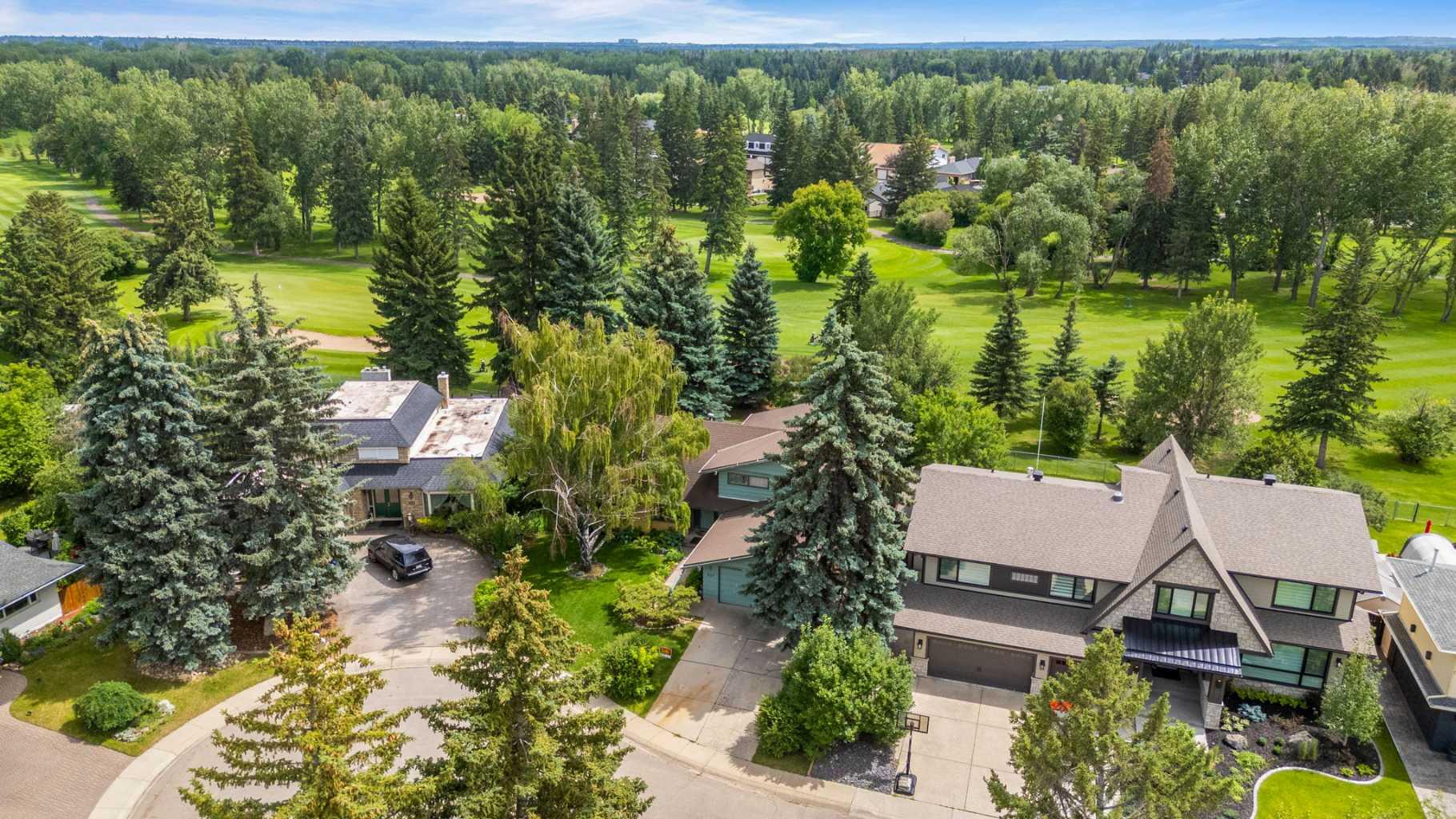 427 Willow Grove Crescent SE