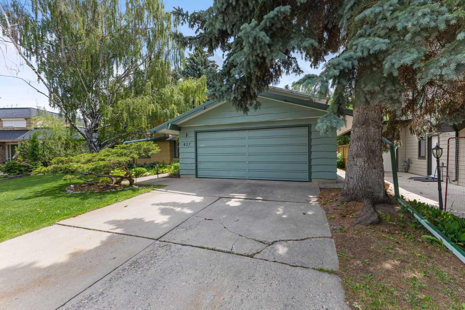 427 Willow Grove Crescent SE