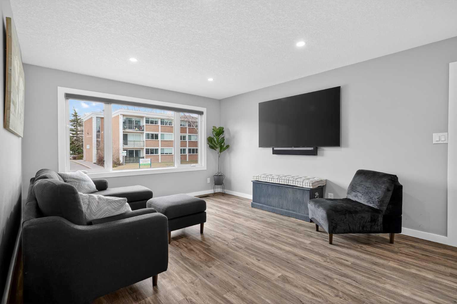 252 Allan Crescent SE