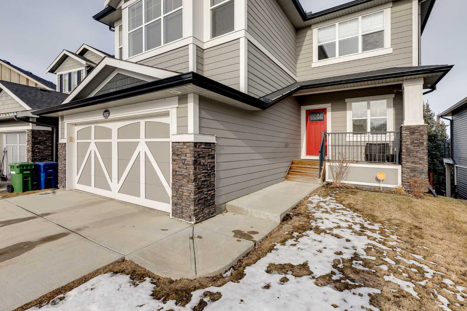 382 Williamstown Green NW