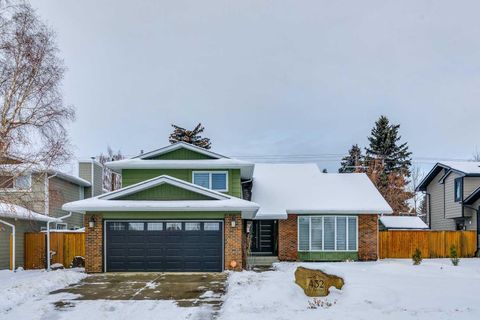 Photo of 432 129 Avenue SE, Calgary, AB T2J 4A9 (MLS # A2273392)