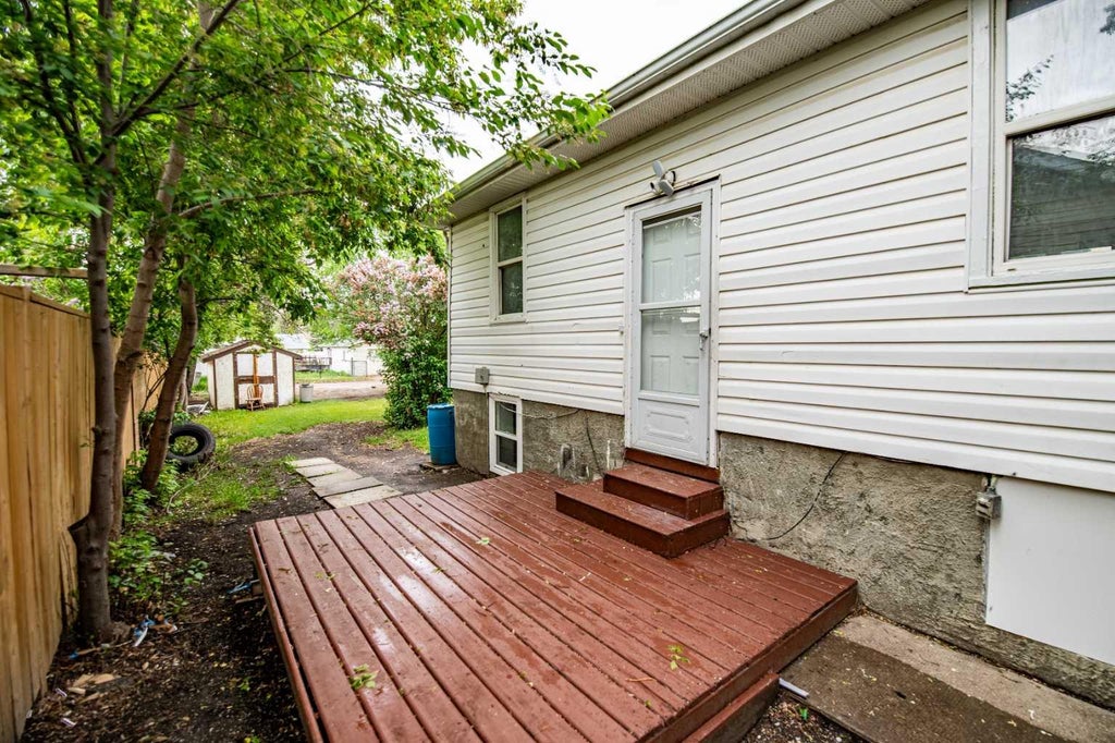Photo of 5504 58A Street, Red Deer, AB T4N 2M3 (MLS # A2324831)