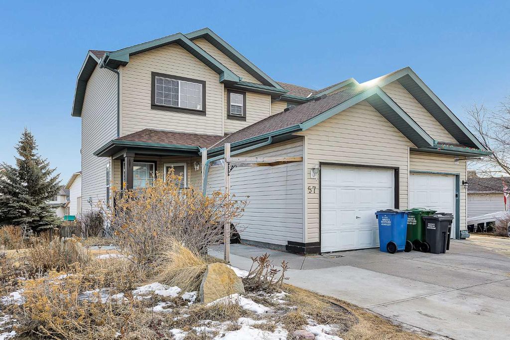 Photo of 57 West Terrace Road, Cochrane, AB T4C 1S6 (MLS # A2283297)