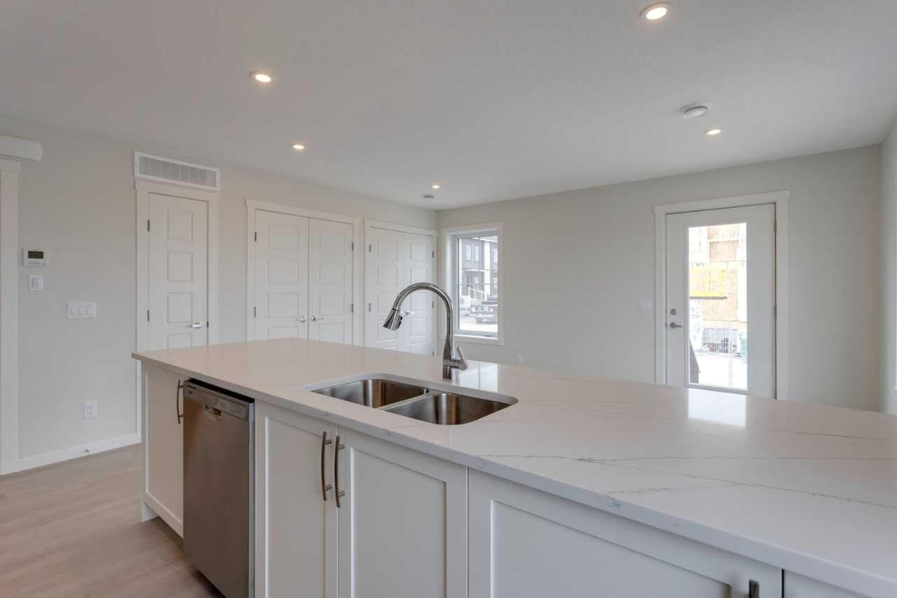 40 Livingston Parade NE 215