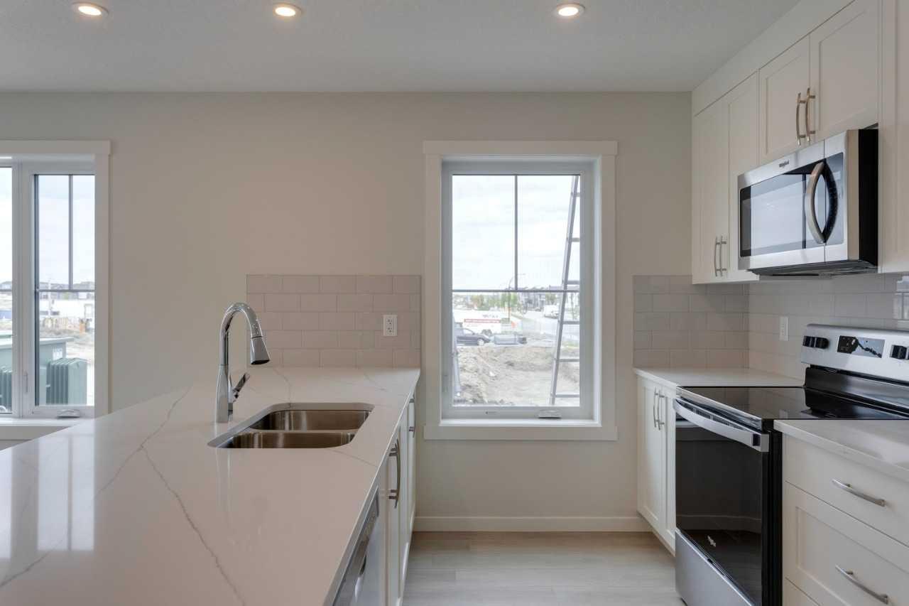 40 Livingston Parade NE 215