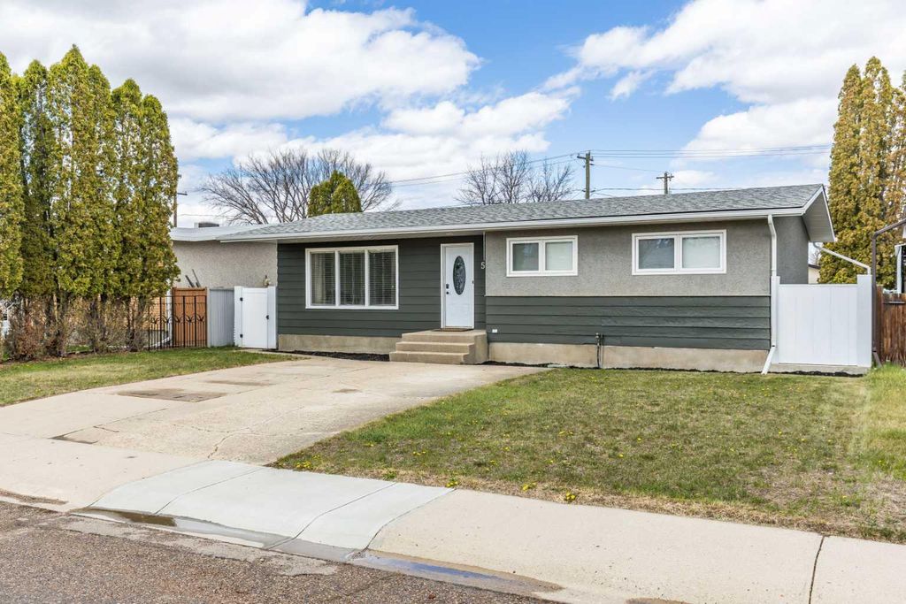Photo of 510 Terrill Road NW, Medicine Hat, AB T1A 7A7 (MLS # A2309692)