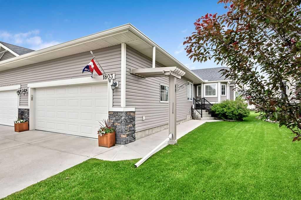 Photo of 1803 Riverside Drive NW, High River, AB T1V 0A2 (MLS # A2322551)