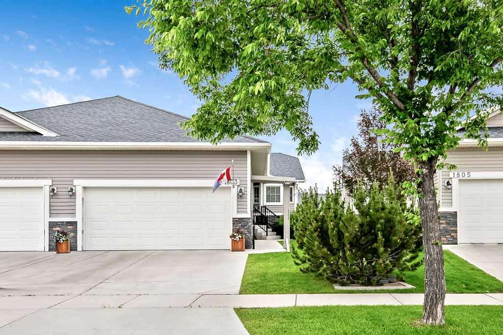 Photo of 1803 Riverside Drive NW, High River, AB T1V 0A2 (MLS # A2322551)
