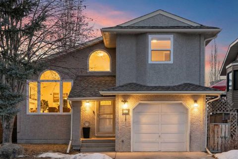 51 Hunters Crescent Okotoks AB T1S 1M2