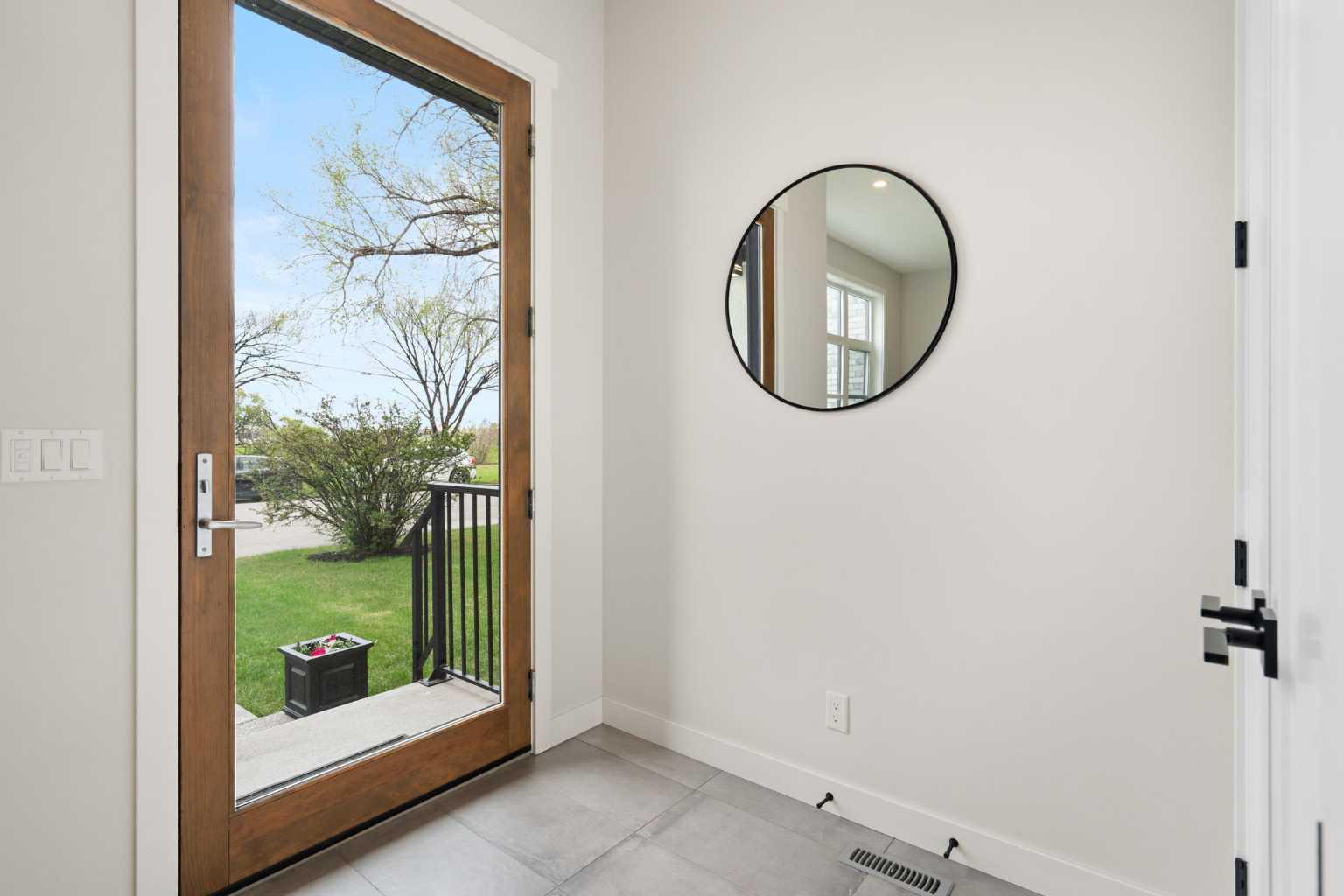 1141 Renfrew Drive NE