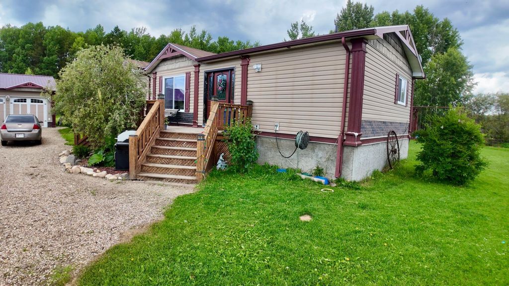 Photo of 130018 TWN RD 54, Whitecourt, AB T7S 1P6 (MLS # A2328432)