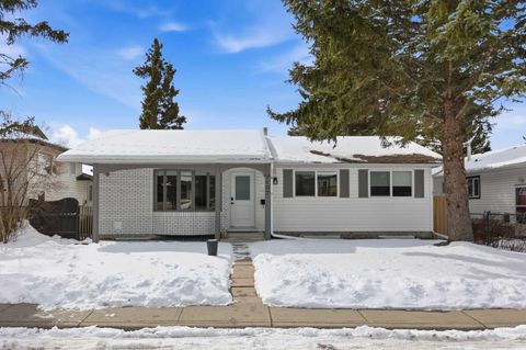 Photo of 7107 54 Avenue NW, Calgary, AB T3B 3P5 (MLS # A2298706)