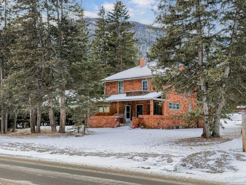 119 Spray Avenue Banff AB T1L 1H1
