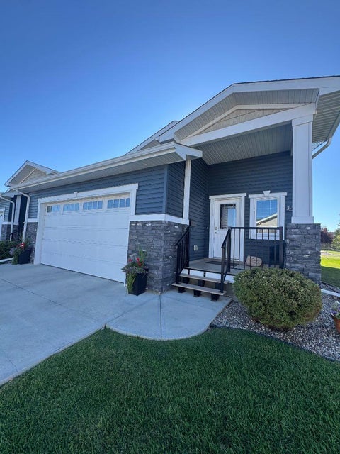 Photo of 189 Fairmont Boulevard S #3, Lethbridge, AB T1K 7E8 (MLS # A2341286)