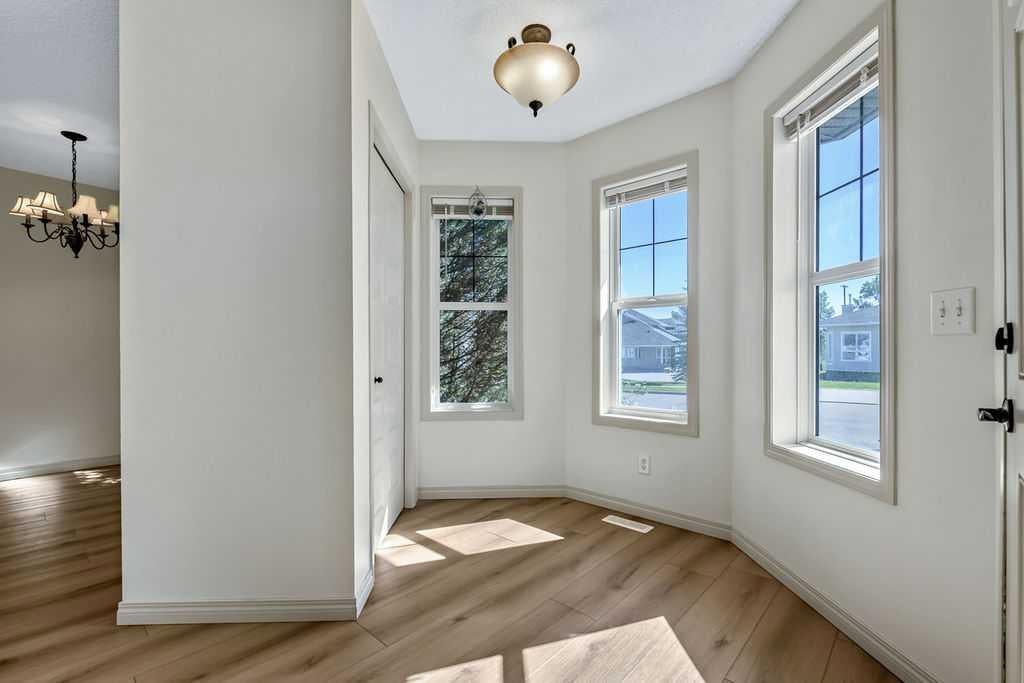 Photo of 1013 3rd Avenue SW, Diamond Valley, AB T0L 0H0 (MLS # A2318657)