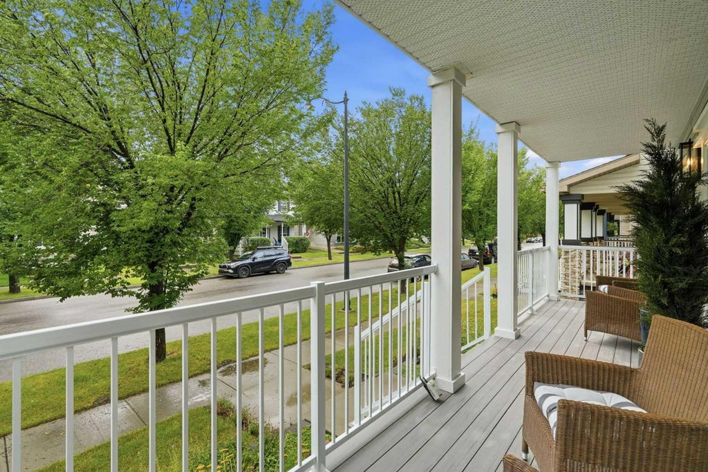 Photo of 1076 Prestwick Circle SE, Calgary, AB T2Z 3M2 (MLS # A2349891)