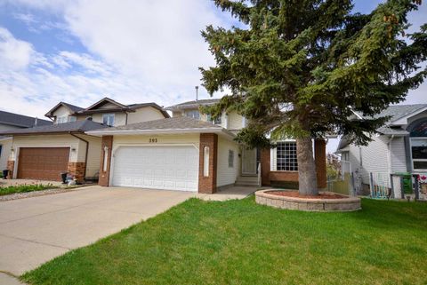 393 Hawktree Circle NW Calgary AB T3G 2X9