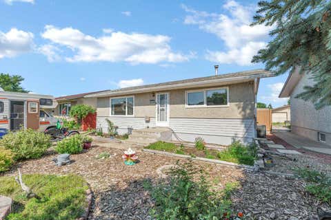 Photo of 1896 28 Street SE, Medicine Hat, AB T1A 2H6 (MLS # A2330519)