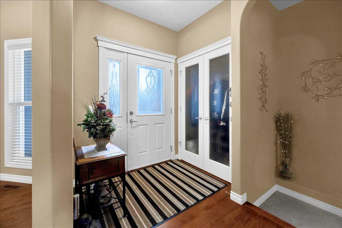9 Crystal Green Way