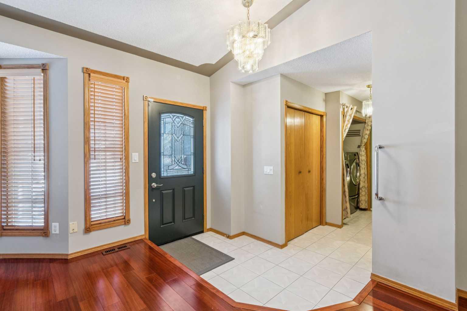 7117 California Boulevard NE