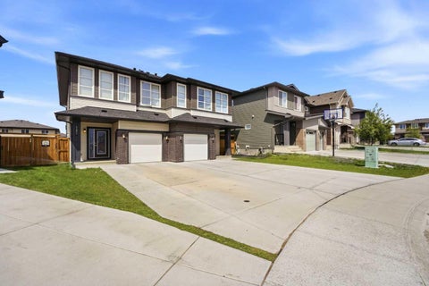 Photo of 121 Carringvue Park NW, Calgary, AB T3P 1L1 (MLS # A2346231)